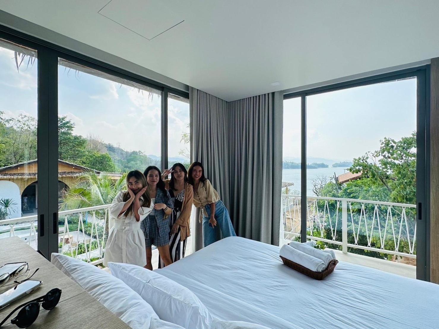 Le La Lake Resort And Spa Kaeng Kachan Camera foto